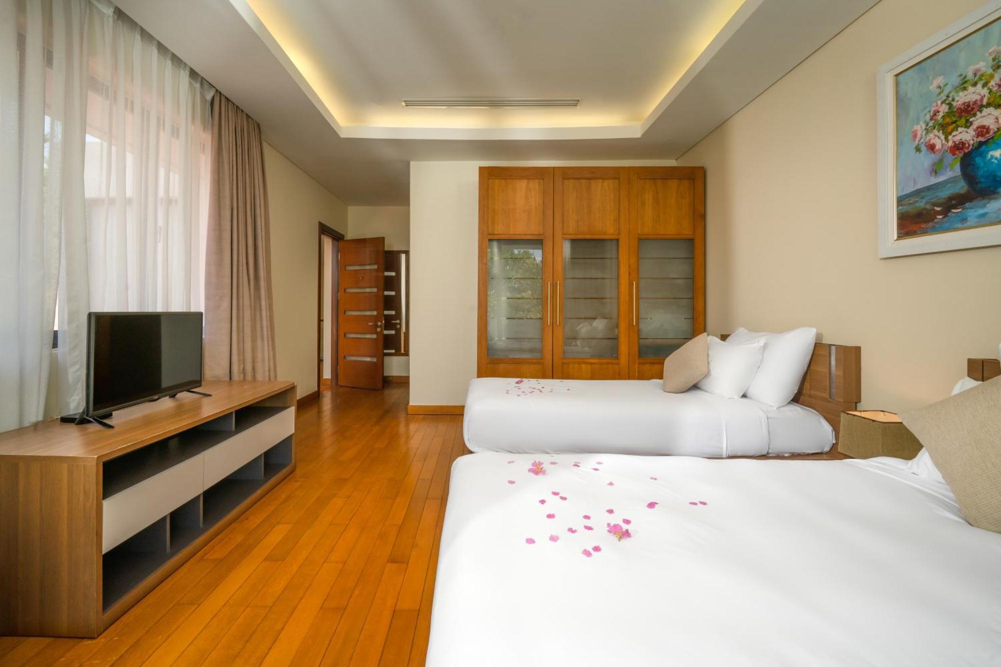Luxury Dana & Khách sạn hẻo lánh