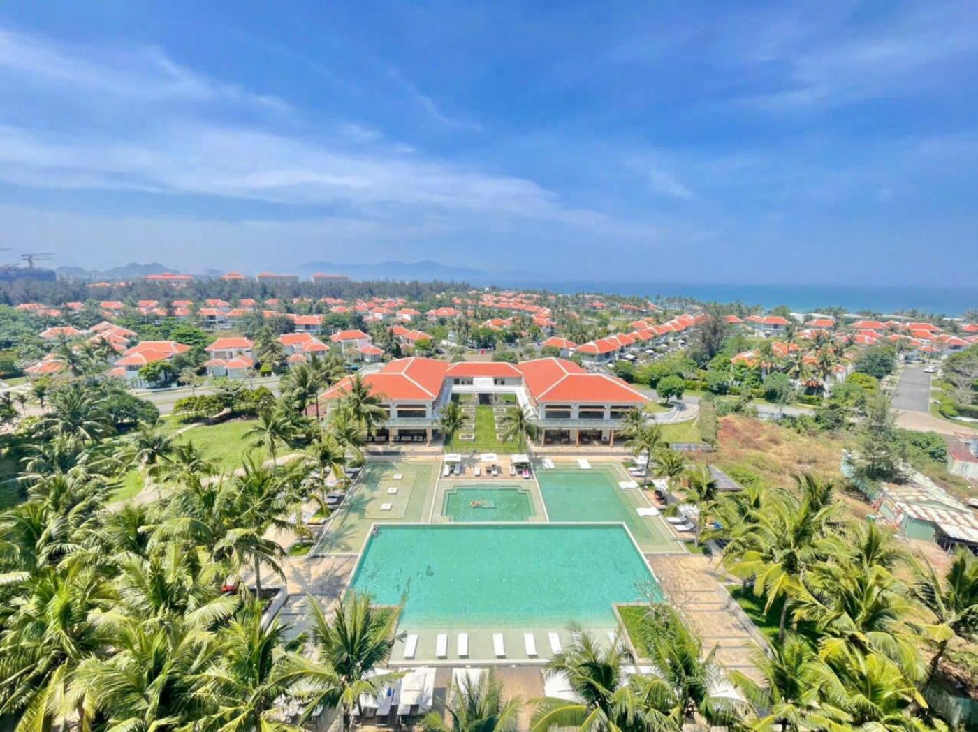 Luxury Dana & Khách sạn hẻo lánh 5*