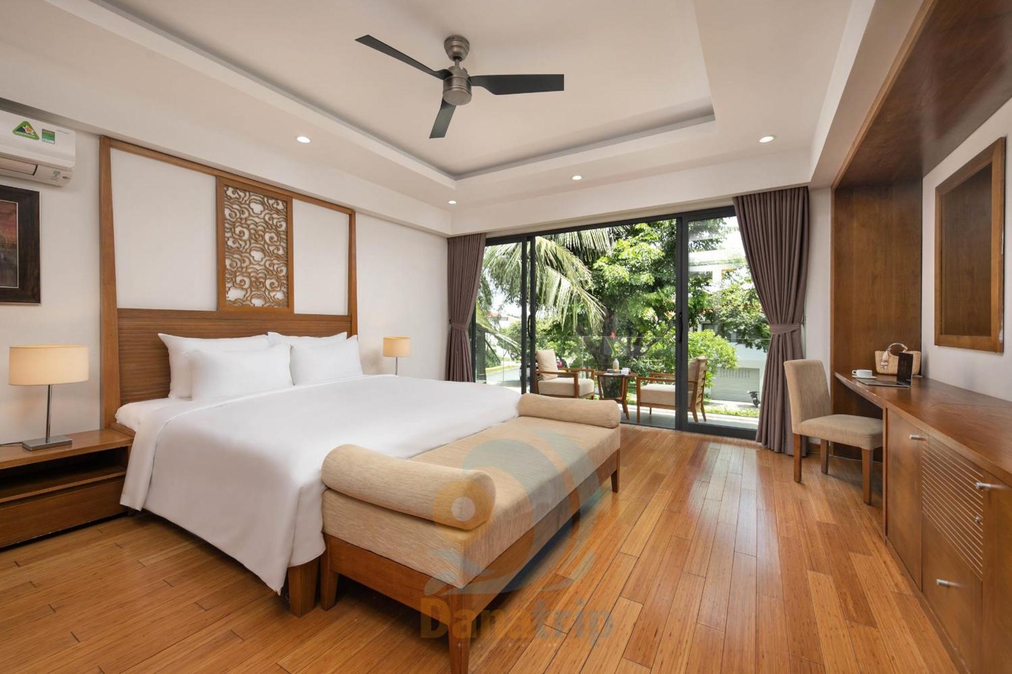 Luxury Dana & Khách sạn hẻo lánh