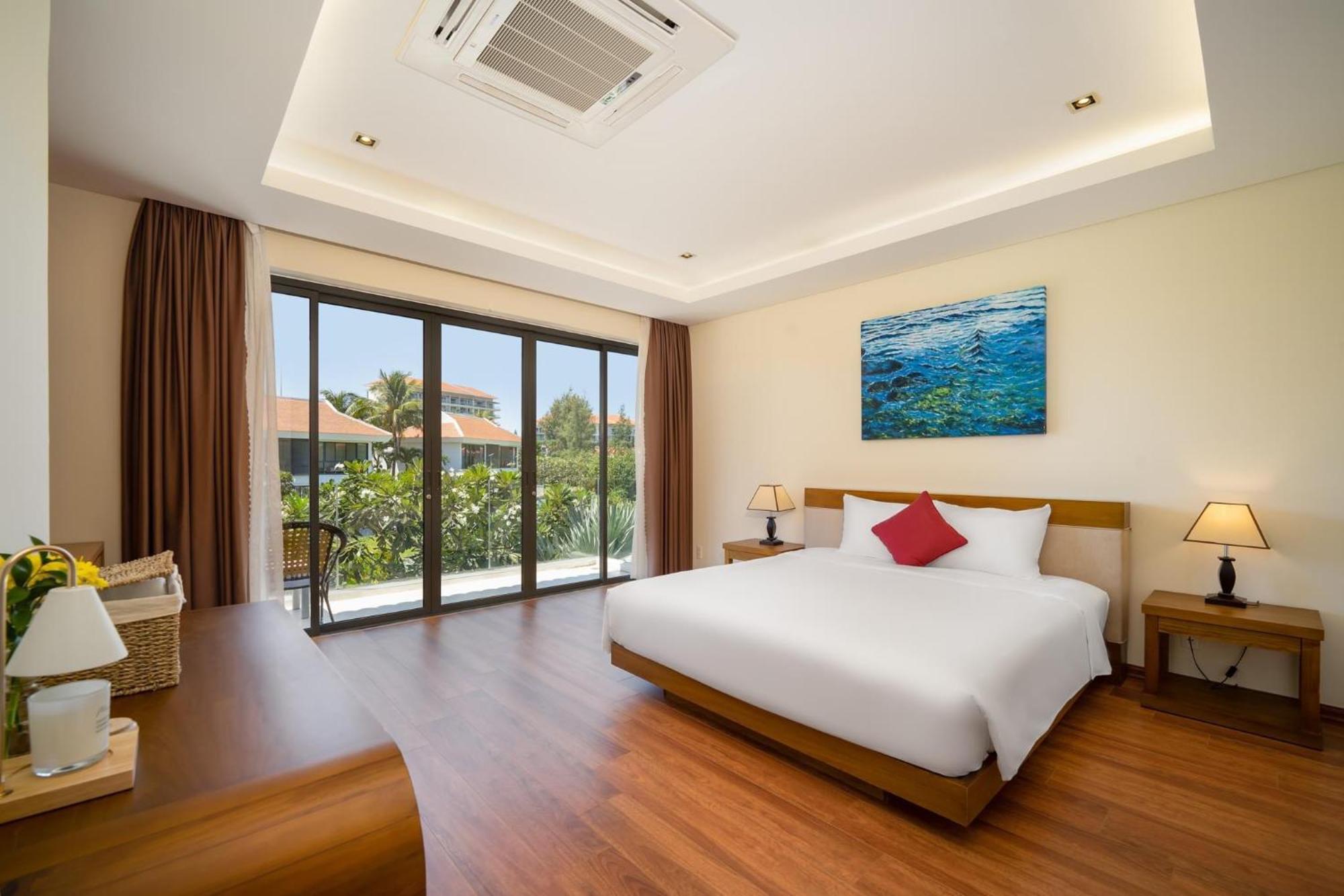 Khách sạn hẻo lánh Luxury Dana & Đà Nẵng